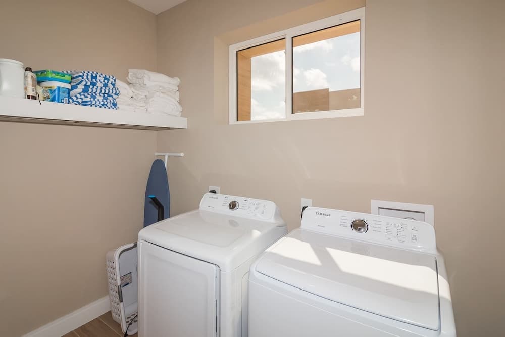 Crowned Escape - Image 21