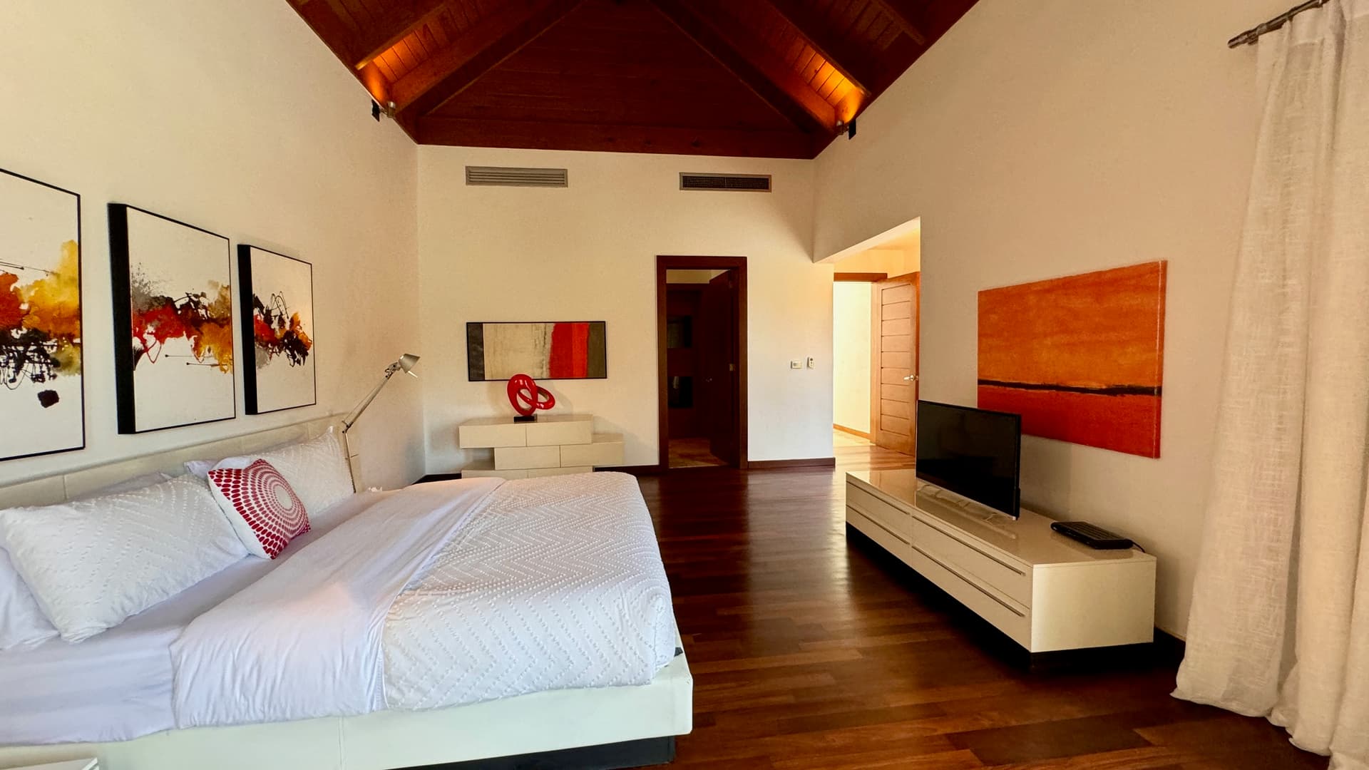 Villa Avantgarde - Image 90