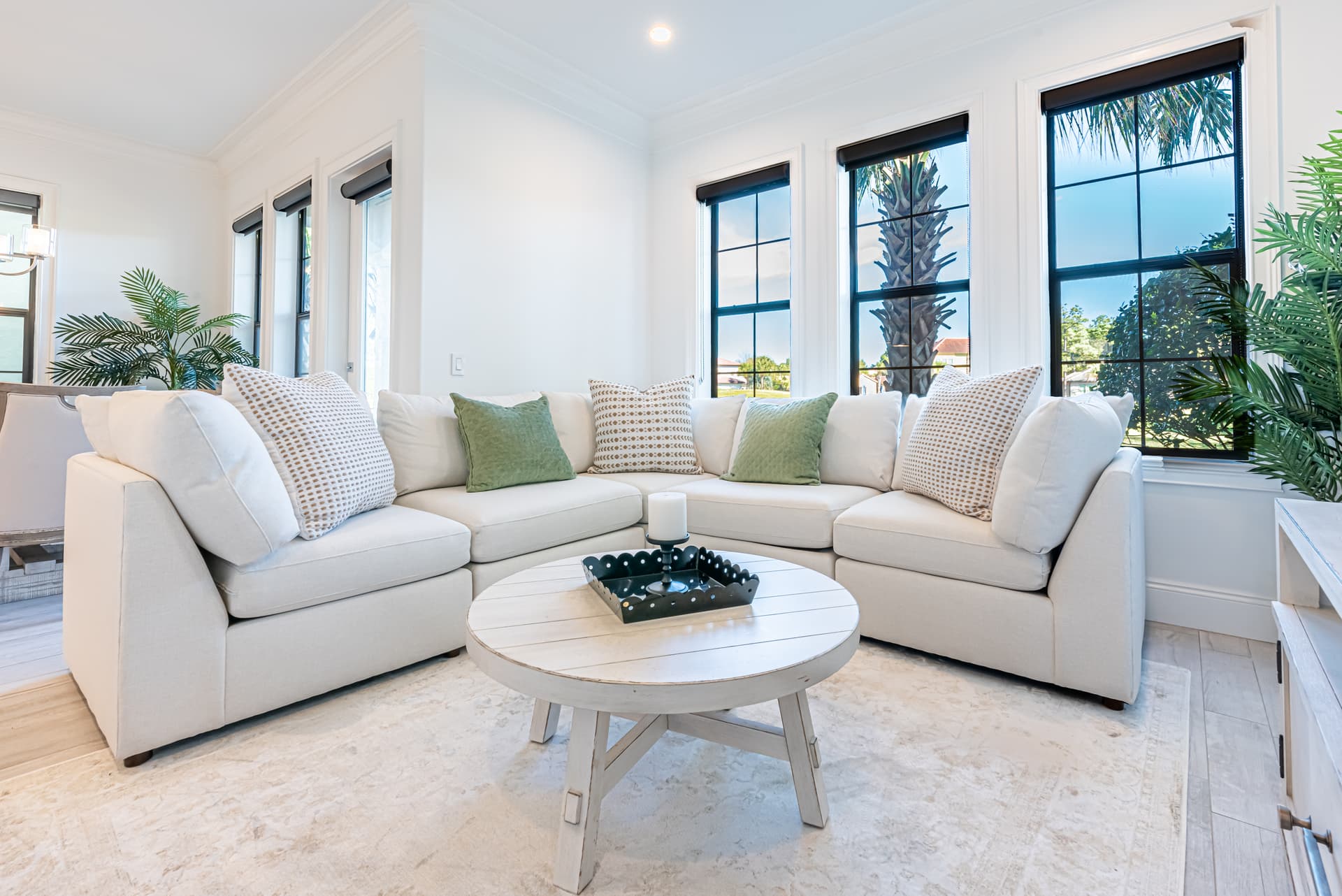 Villa Lago #1922 - Image 6