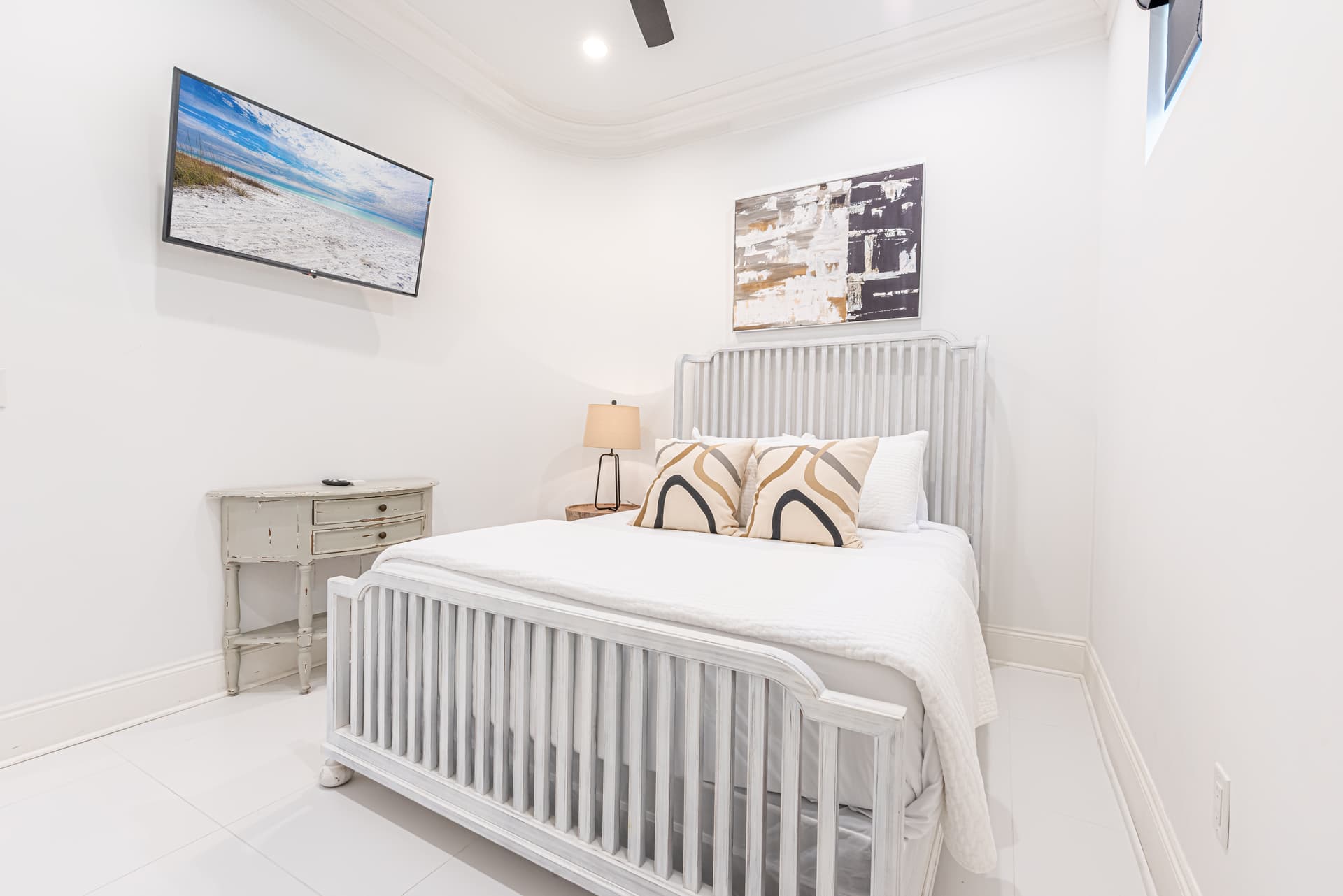 Villa Lago #1922 - Image 15