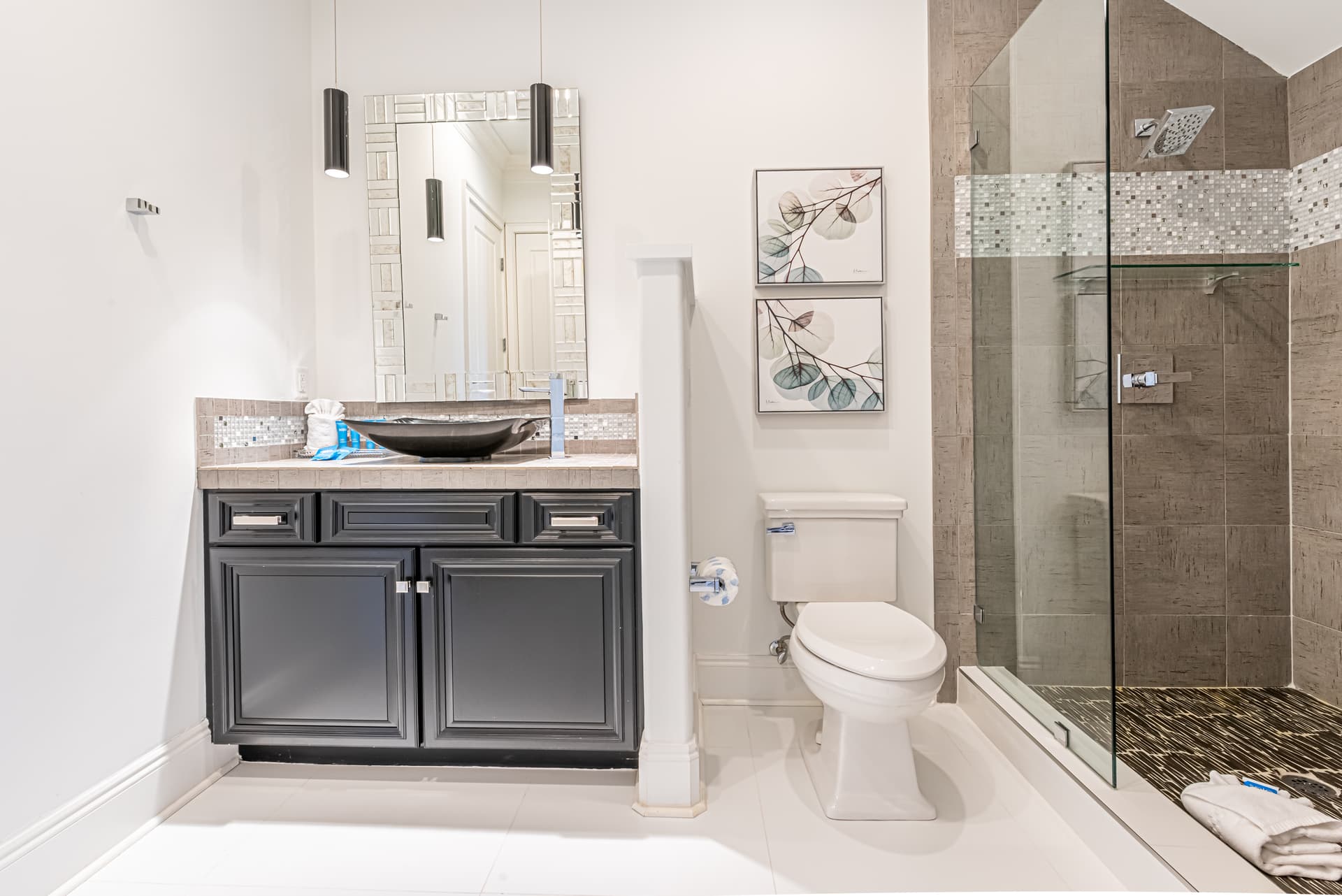 Villa Lago #1922 - Image 17