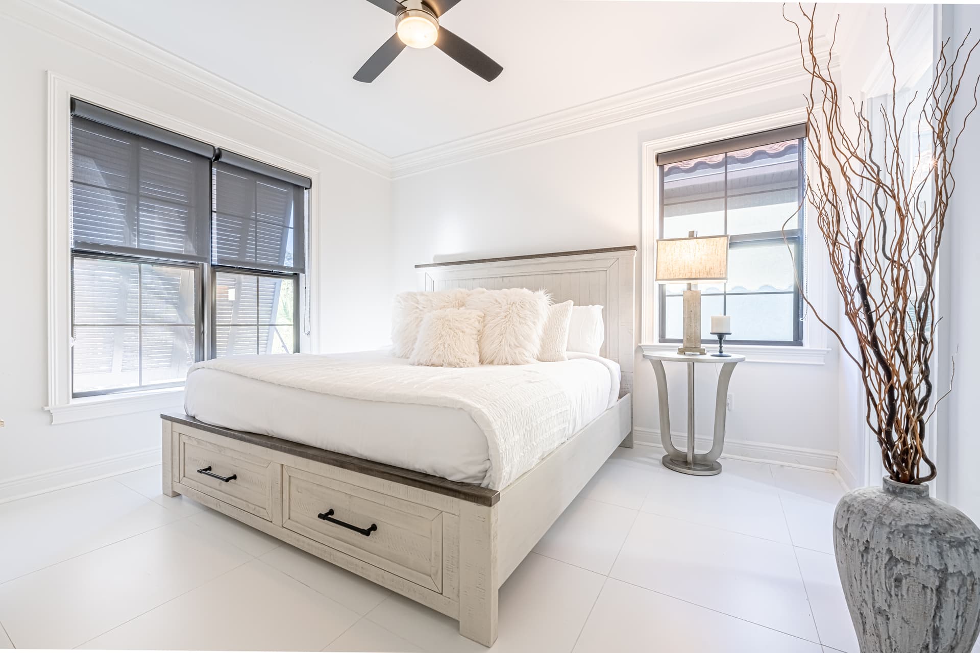 Villa Lago #1922 - Image 25