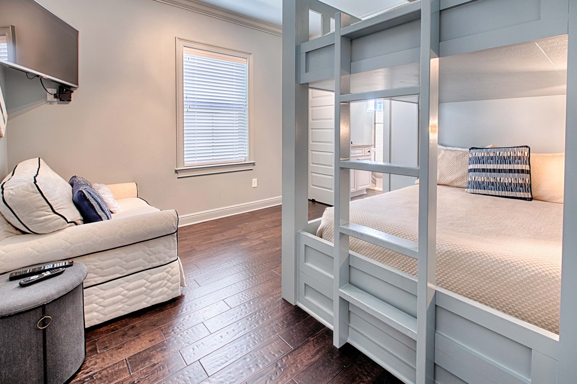 Heart of the Ocean House - Image 18