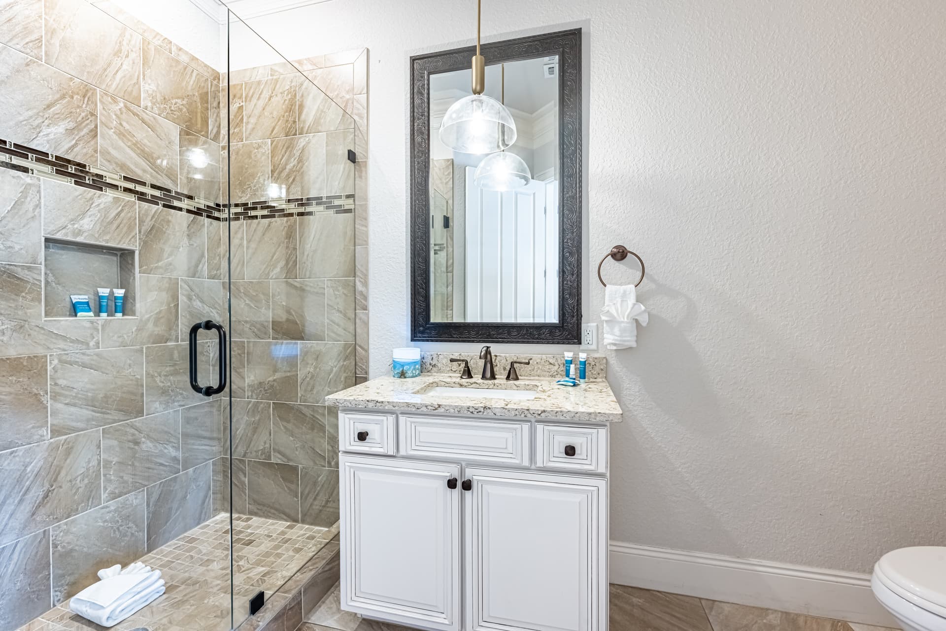 Seadragon House - Image 24