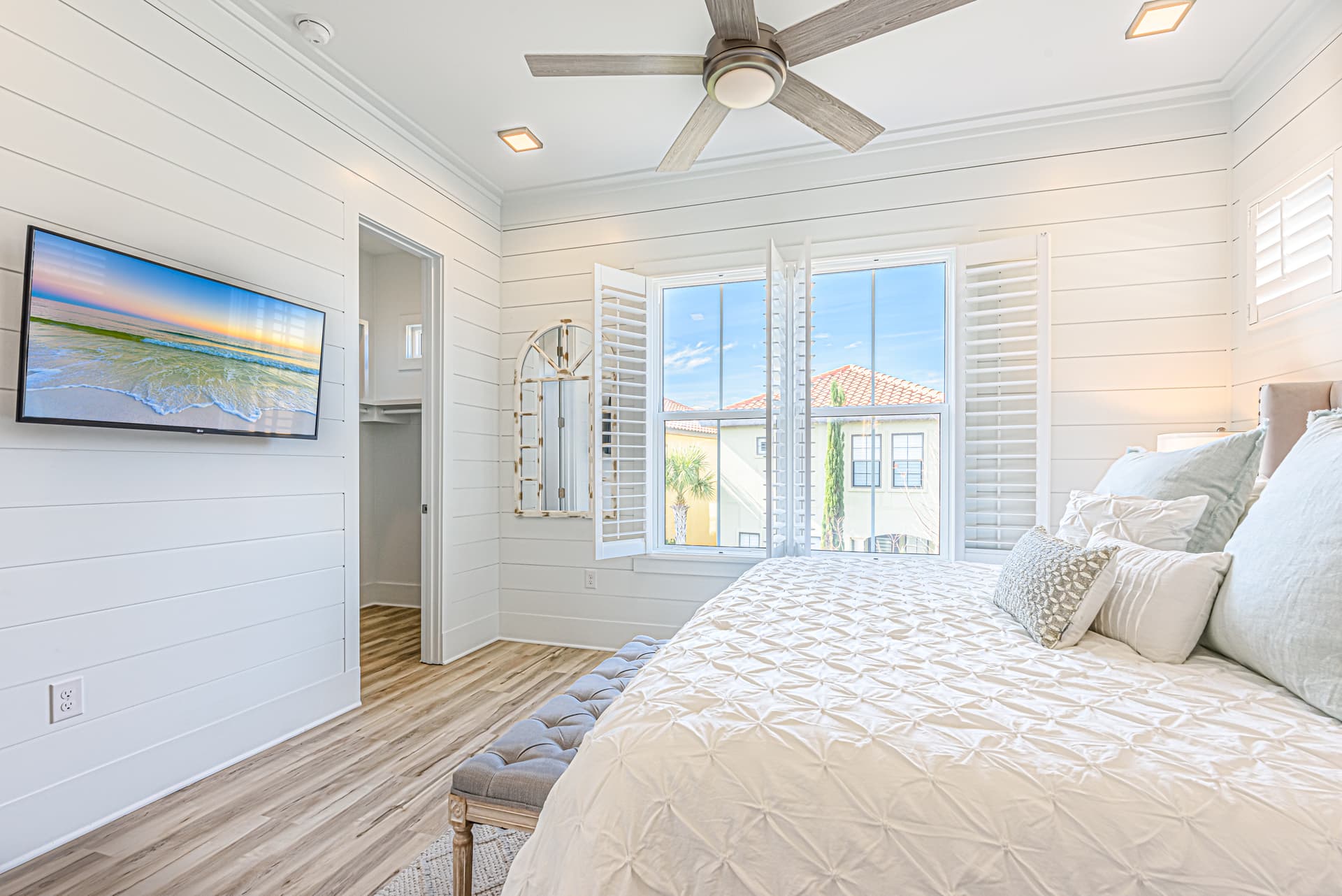 Villa Lago #1966 - Image 16