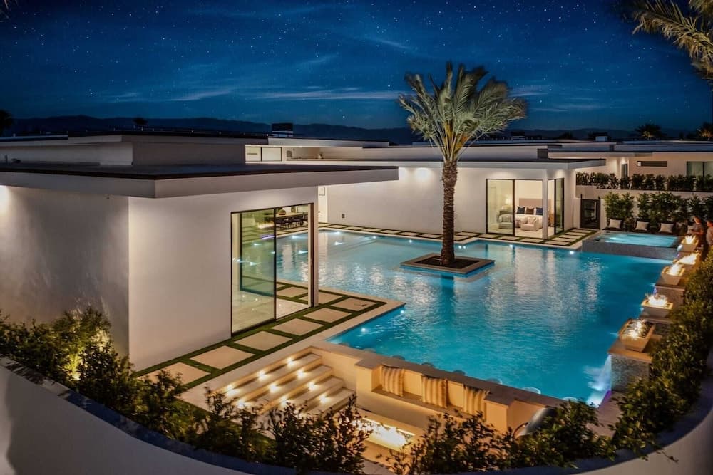 Bravo Villa #3 - Image 1