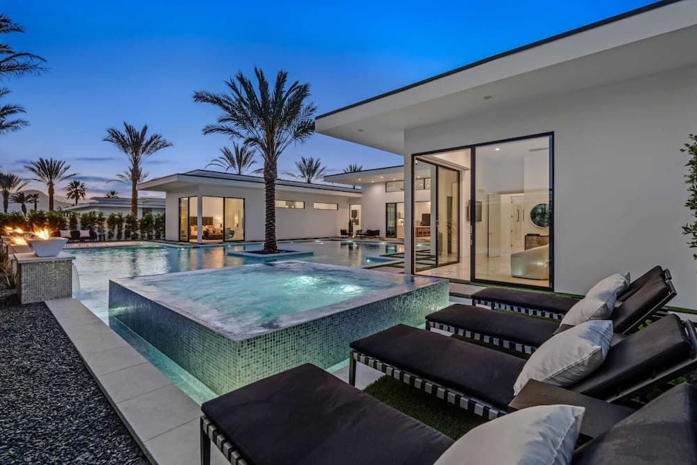 Bravo Villa #3 - Image 19