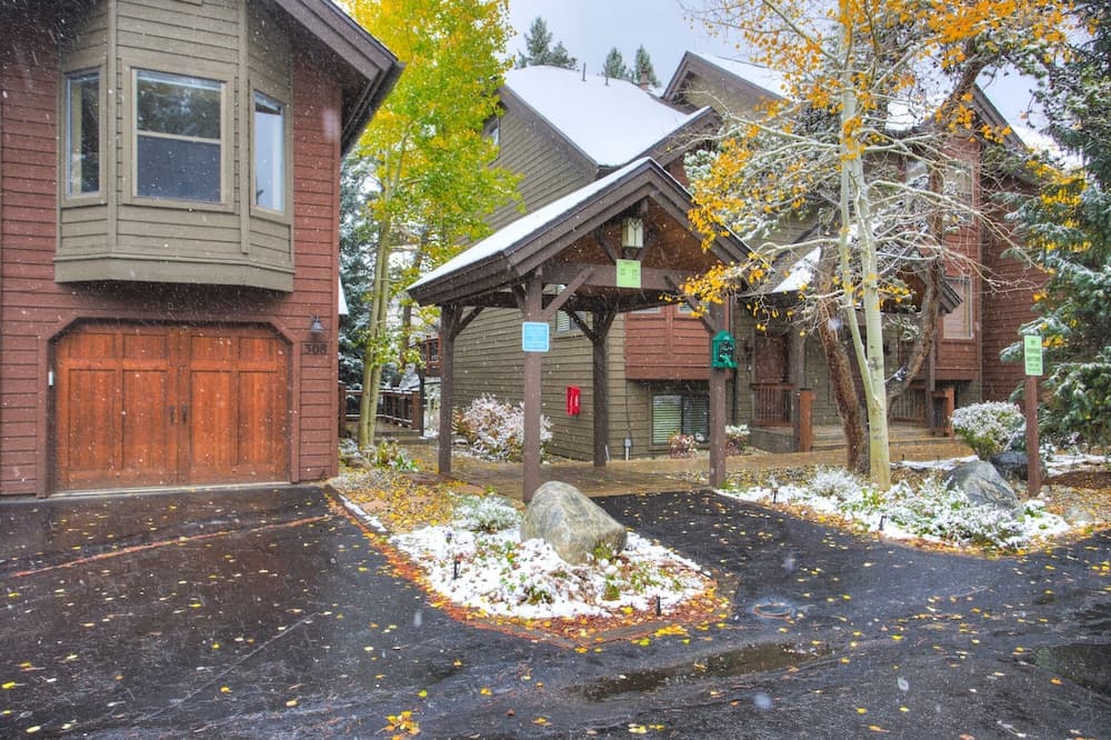 Village Point #308 - Image 22