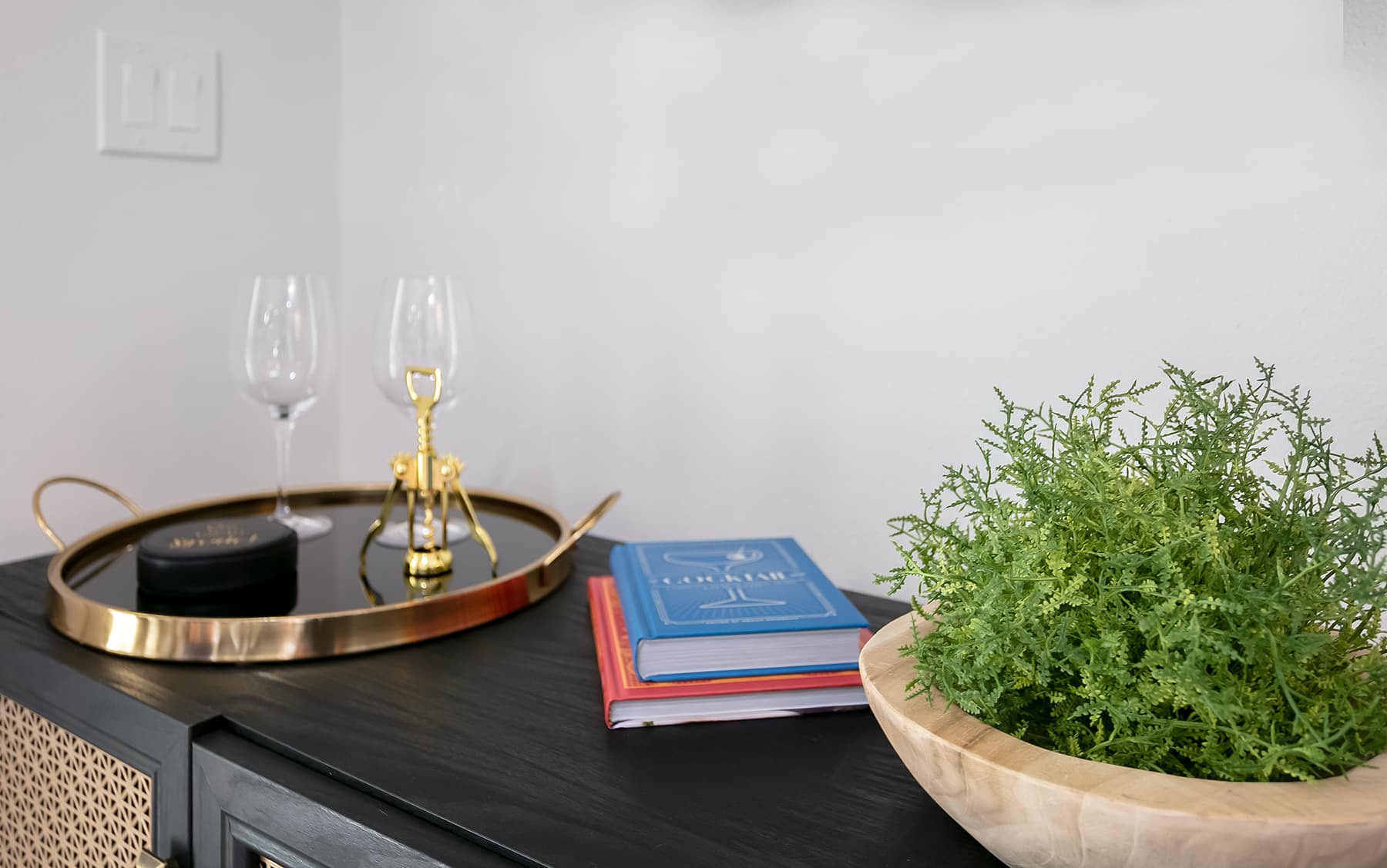 Vine and Vibes - Image 6