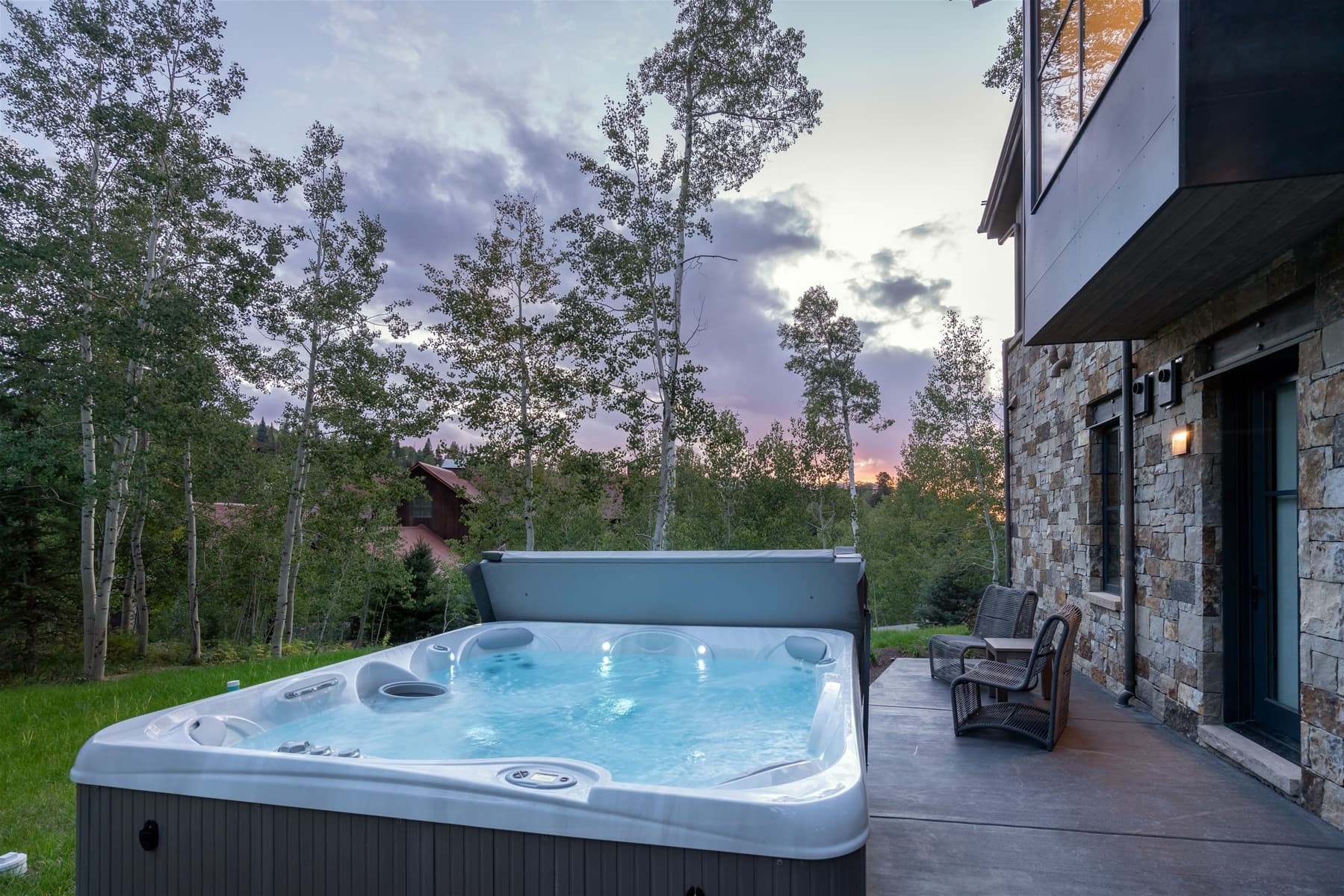 Vischer Mountain Oasis - Image 2