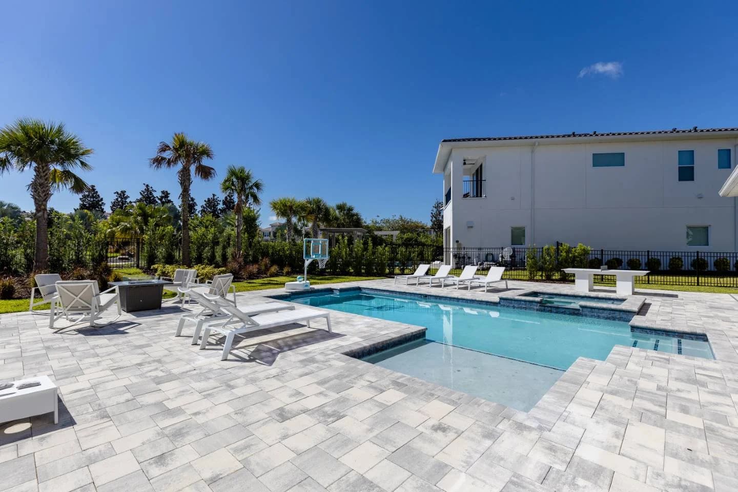 The Bright Bear's Den Oasis - Image 47