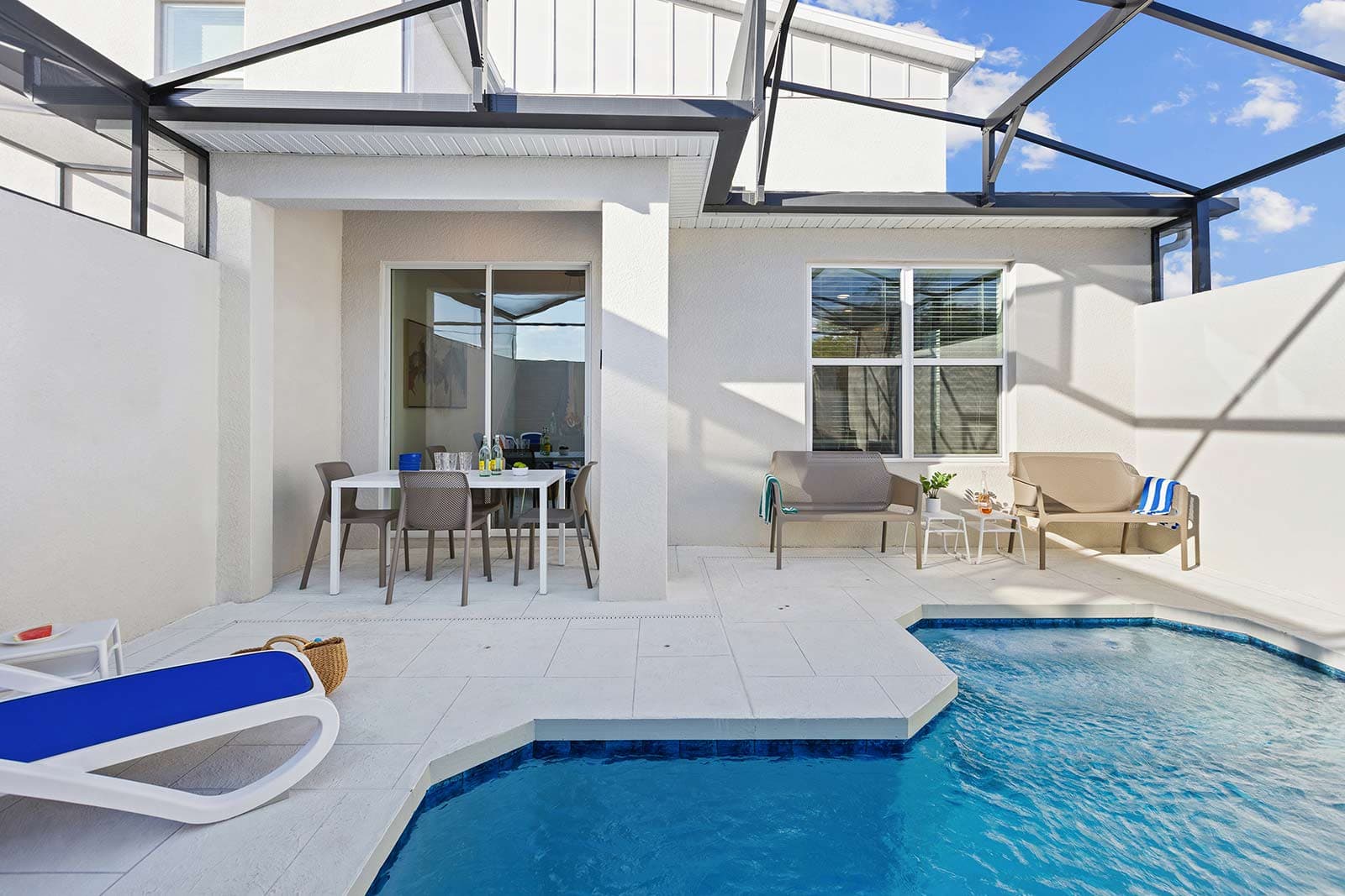 Villa Deluxe - Image 11