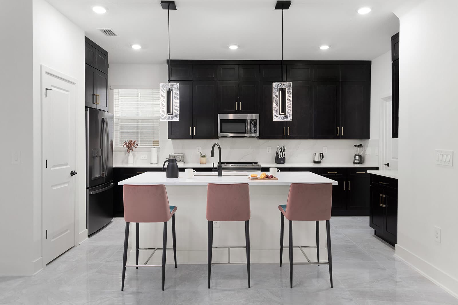 Trendy Villa - Image 5