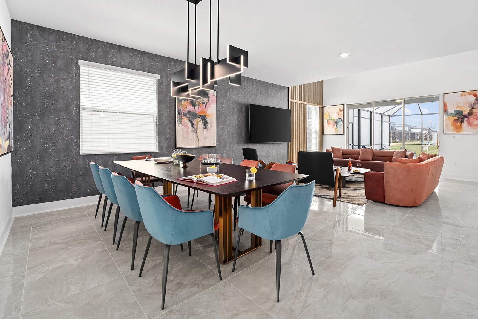 Glamorous Villa - Image 4