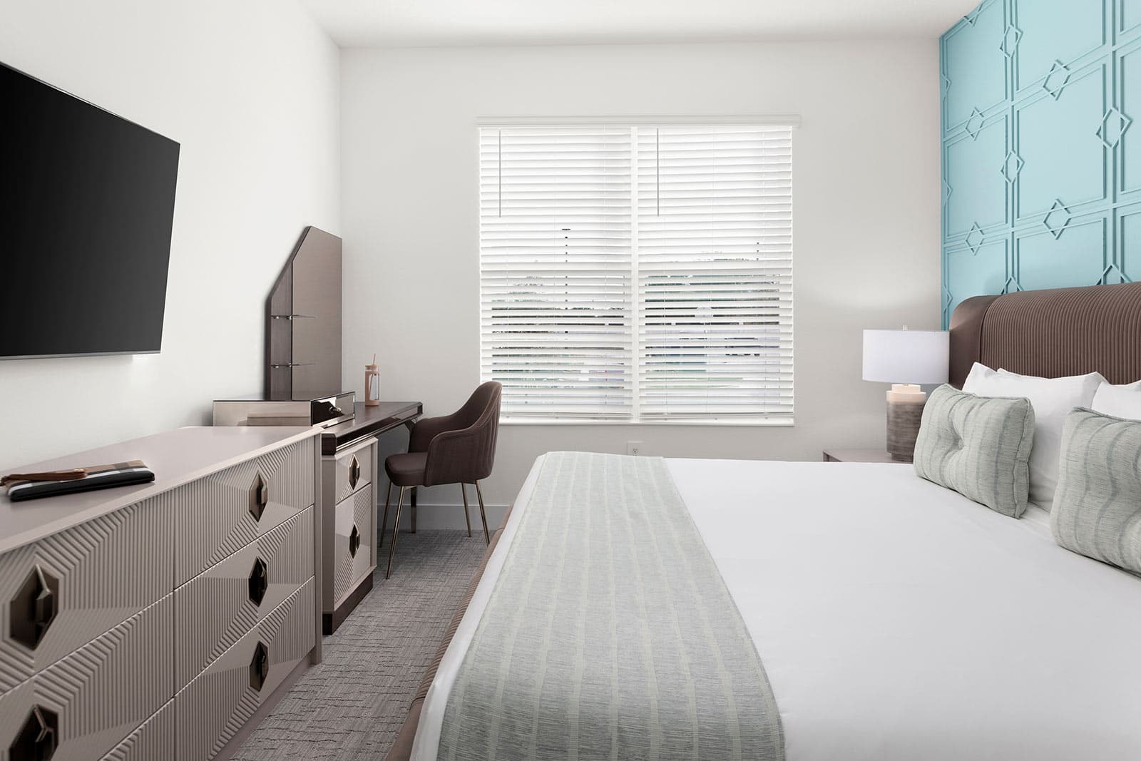 Glamorous Villa - Image 13