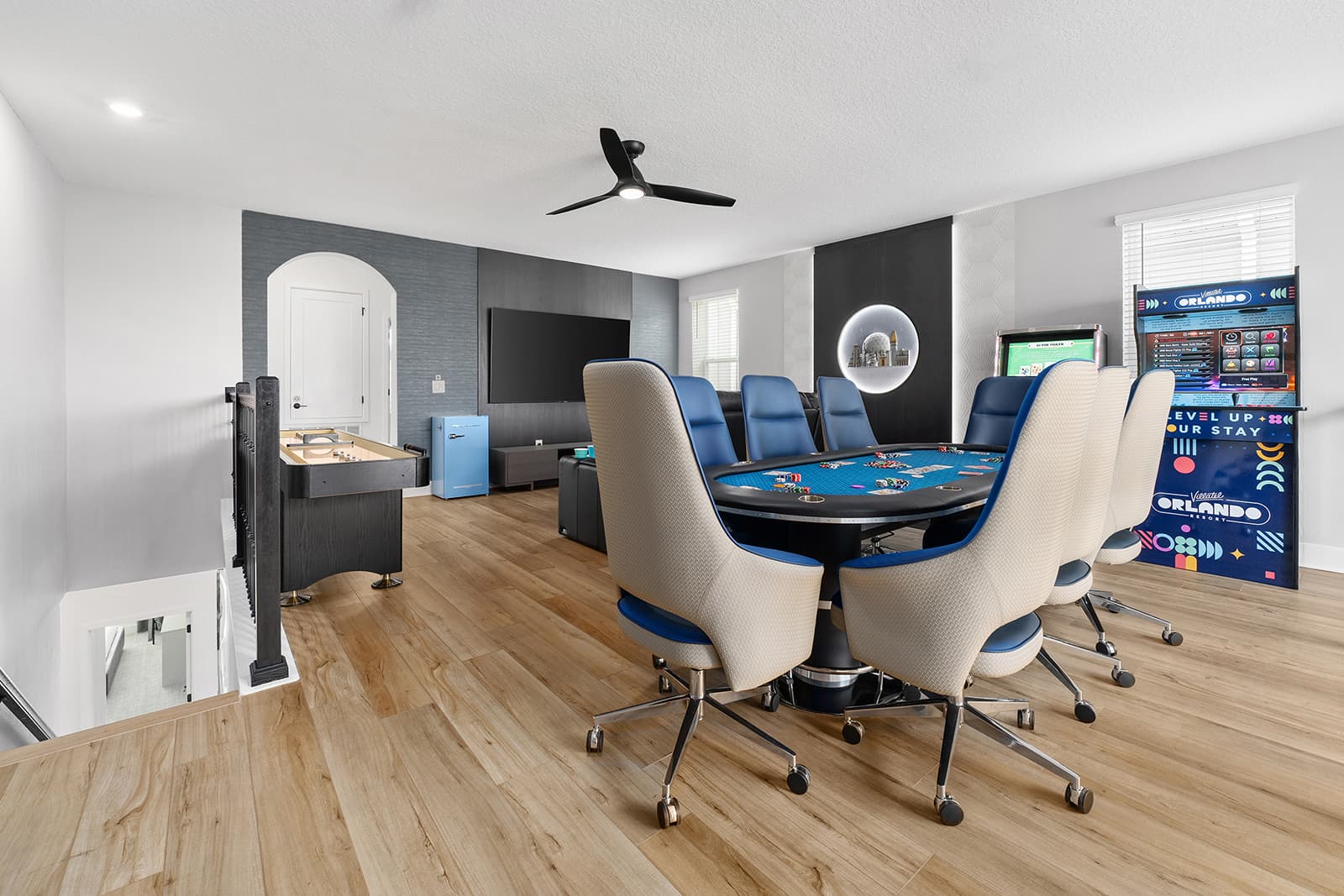 Glamorous Villa - Image 20