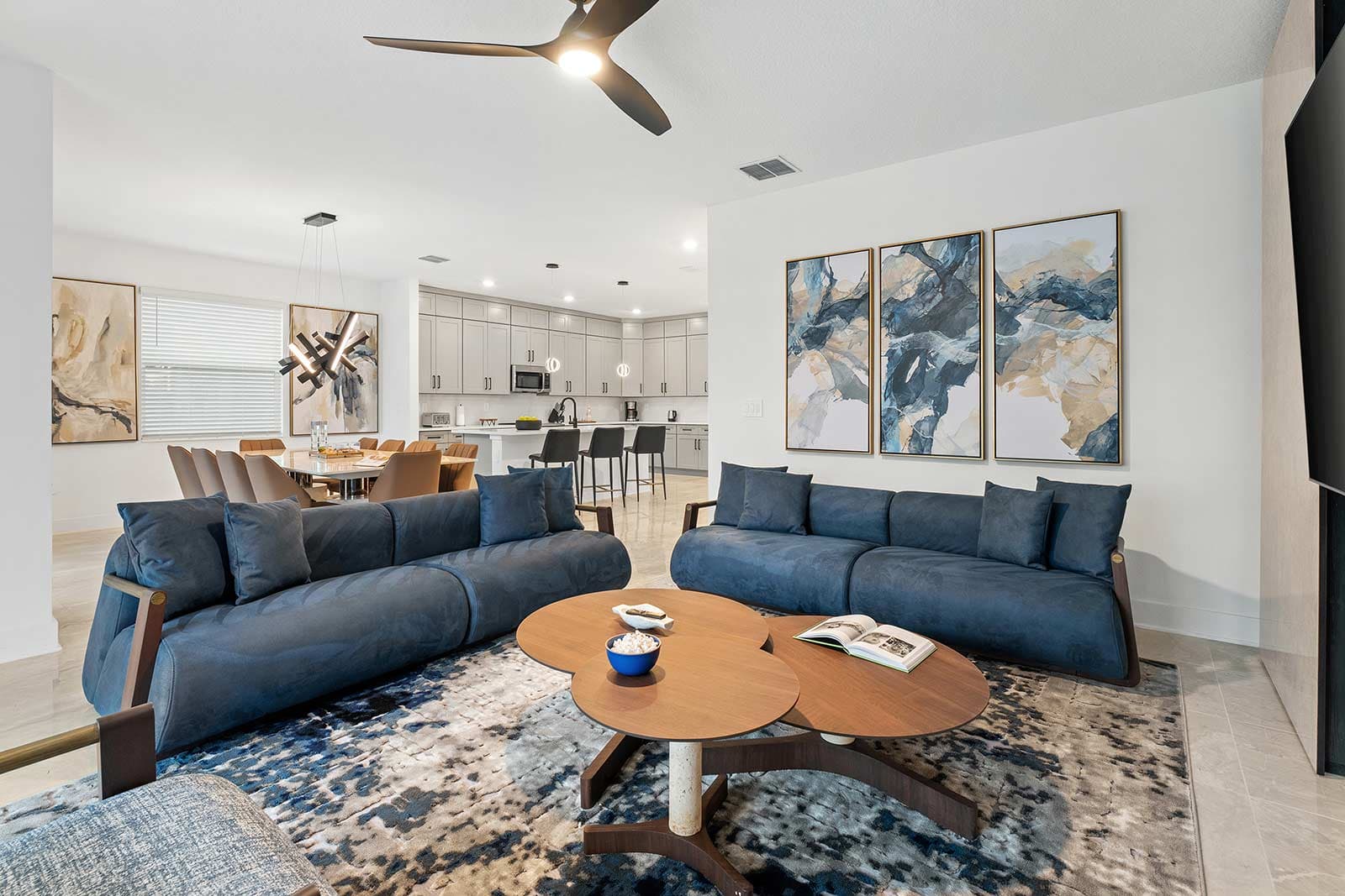 Regal Escape - Image 4