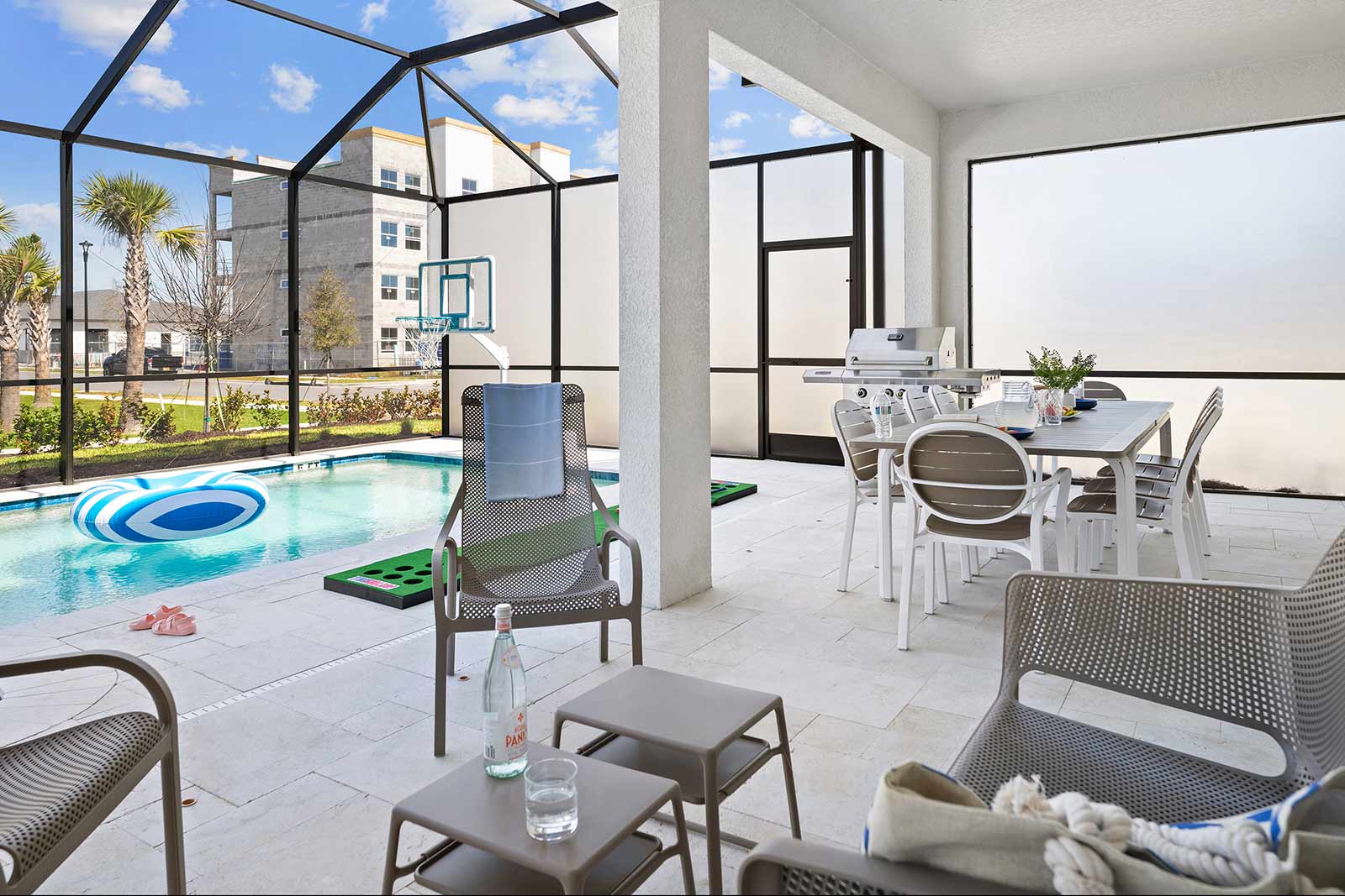 Regal Riviera - Image 8