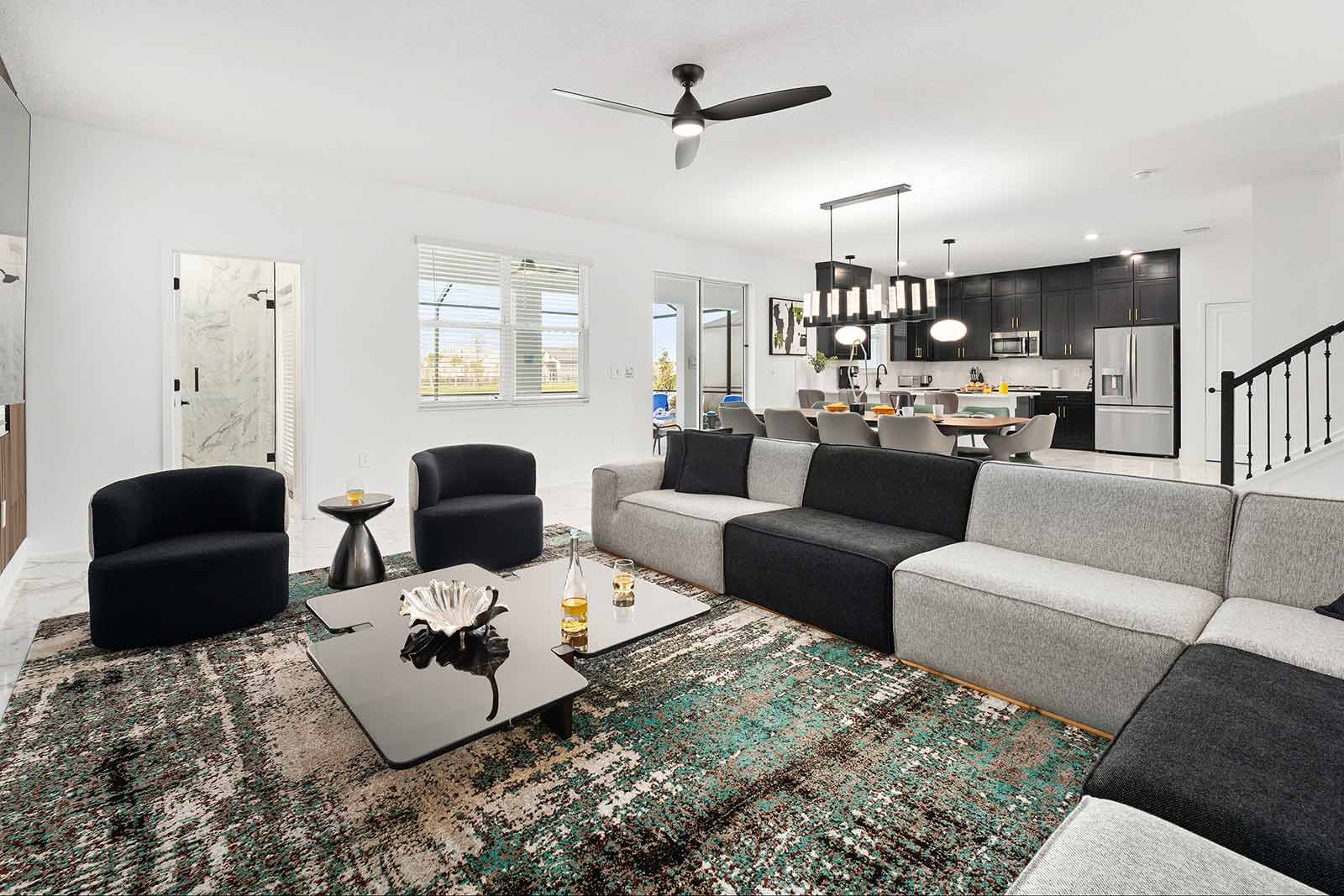 Posh Paradise - Image 4