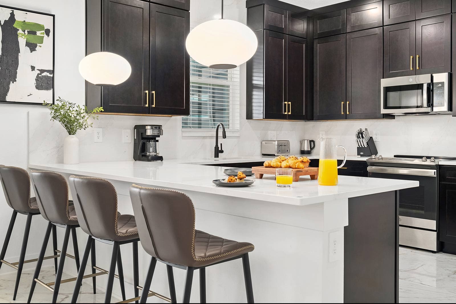 Posh Paradise - Image 5