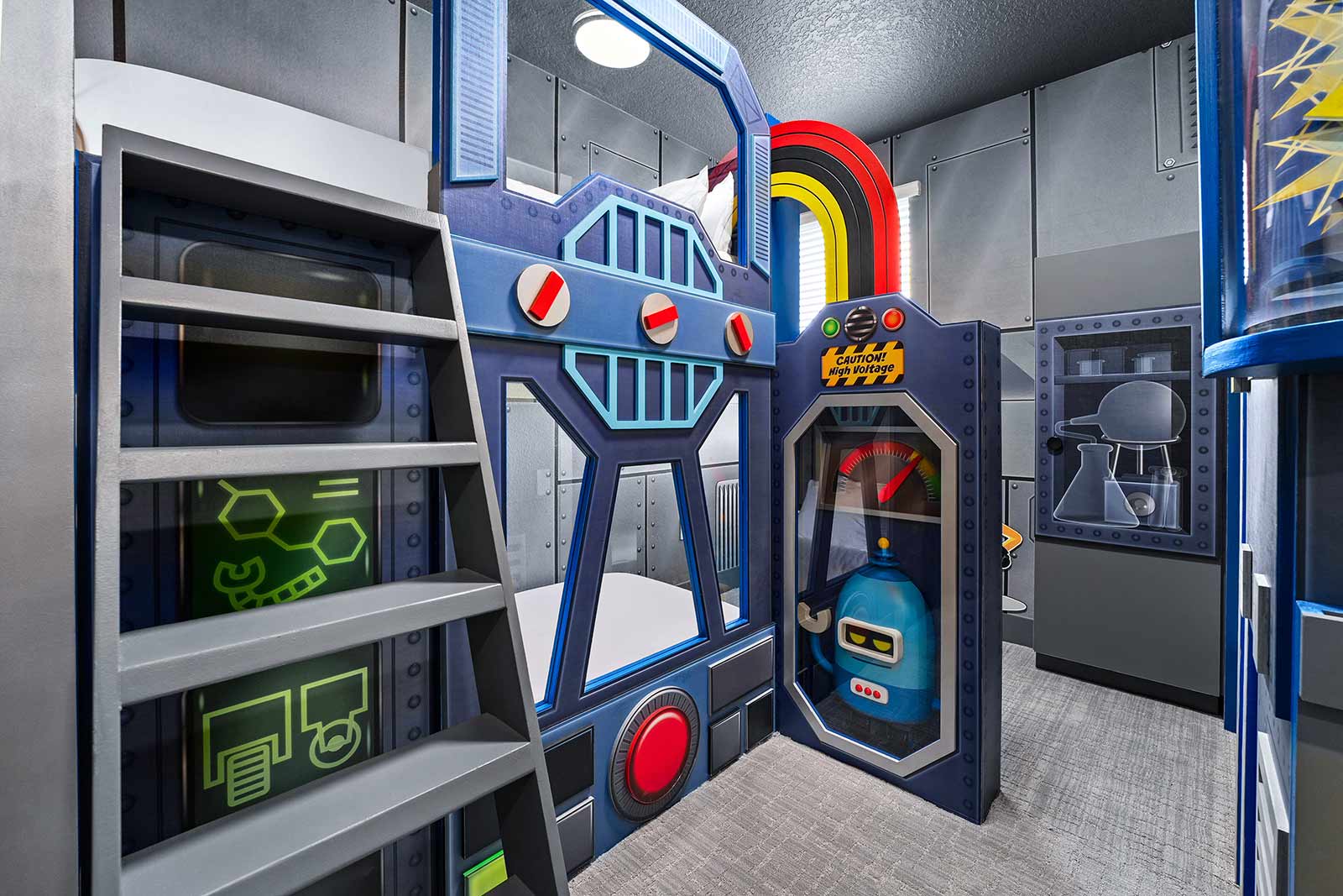 Posh Paradise - Image 19