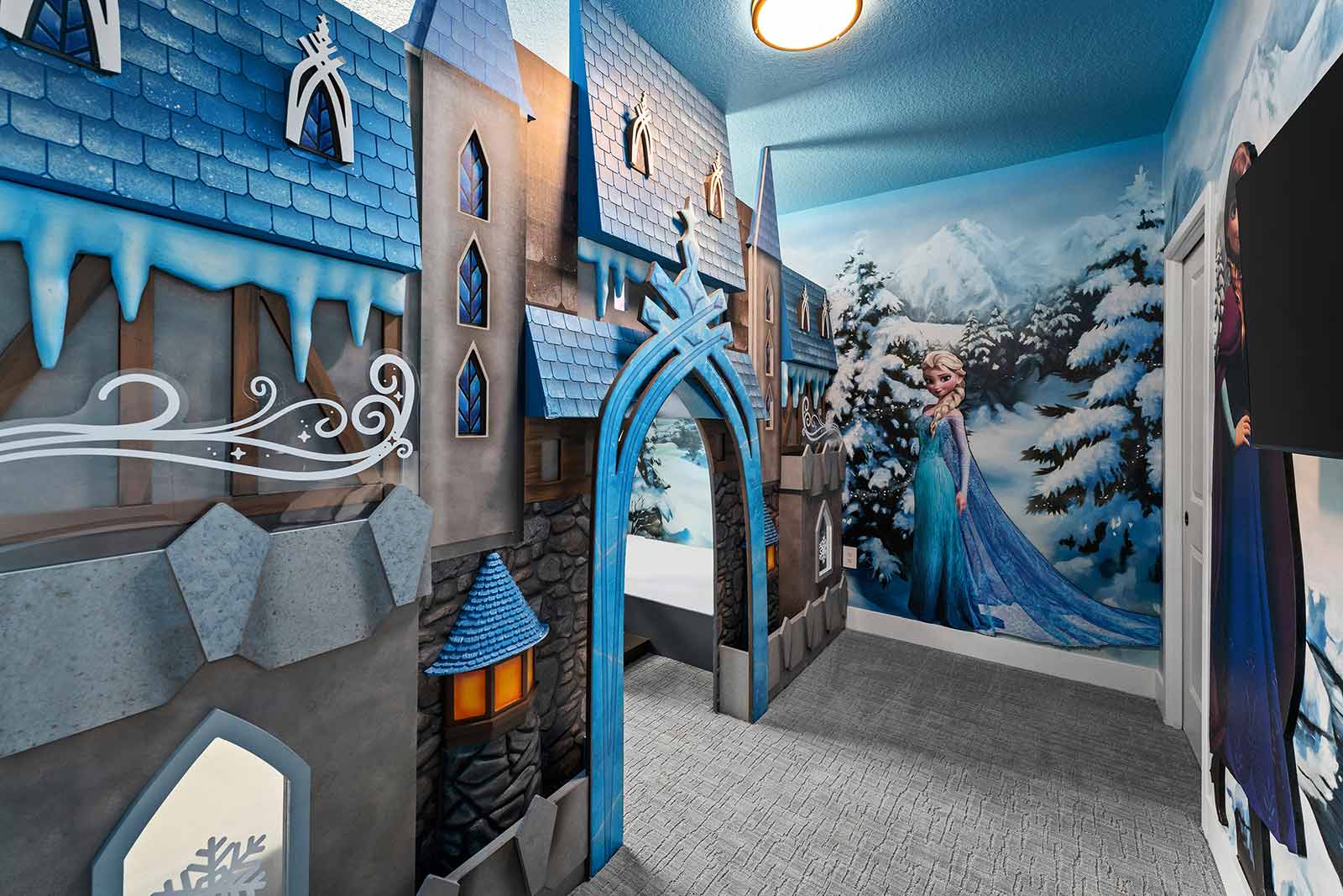 Colossal Court - Image 18