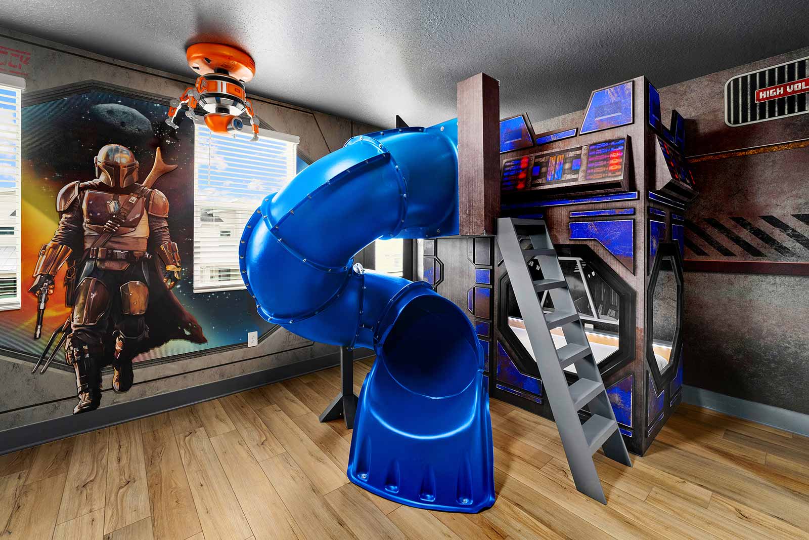 Colossal Court - Image 20