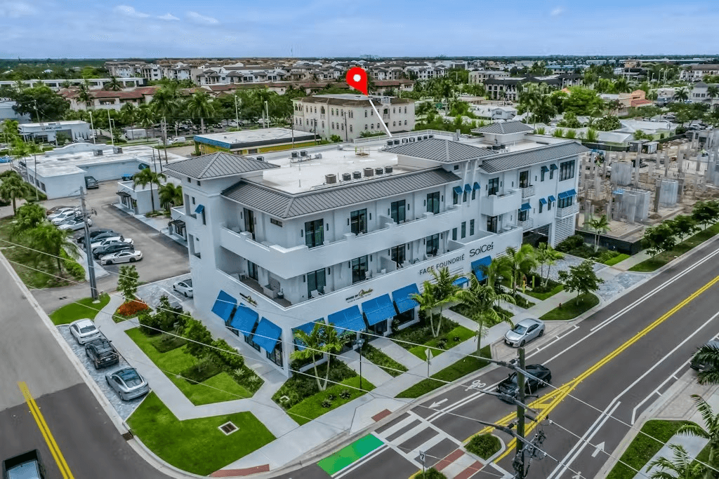 Heart of Naples - Image 35