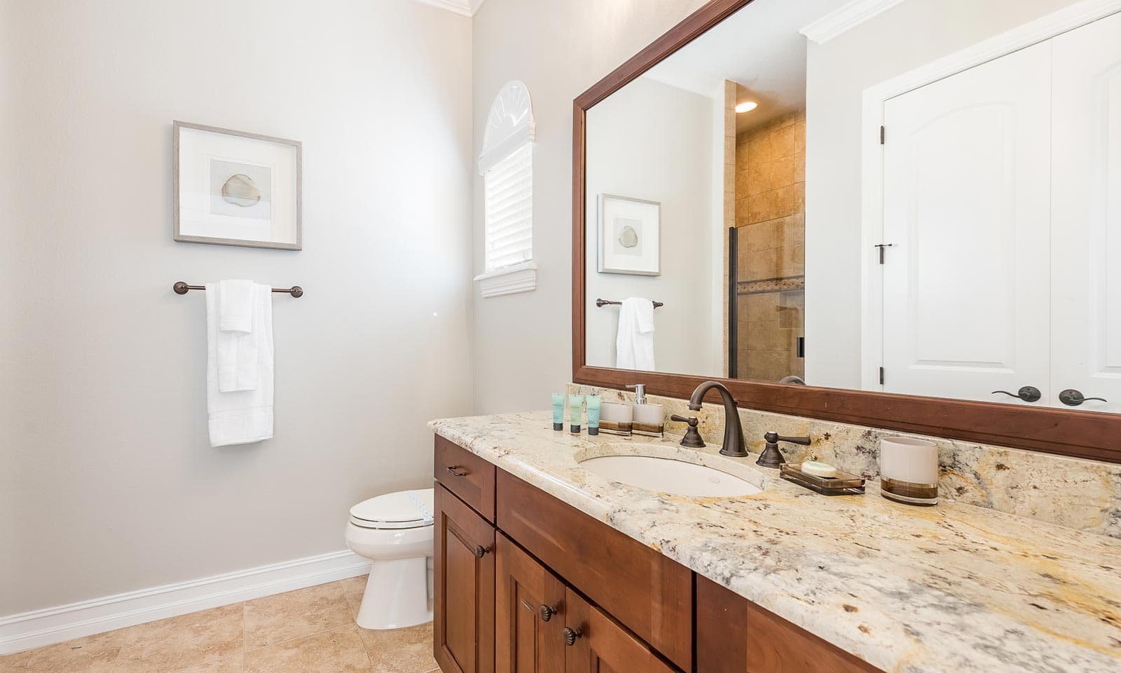 Elegant View Estate - Image 11