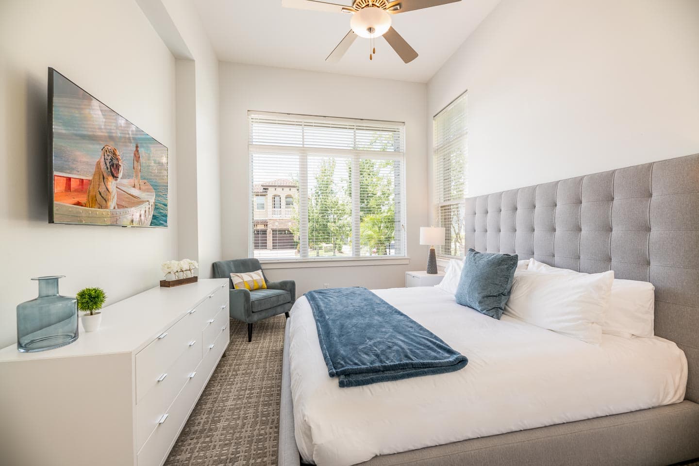 The Marvelously Mod Villa - Image 13