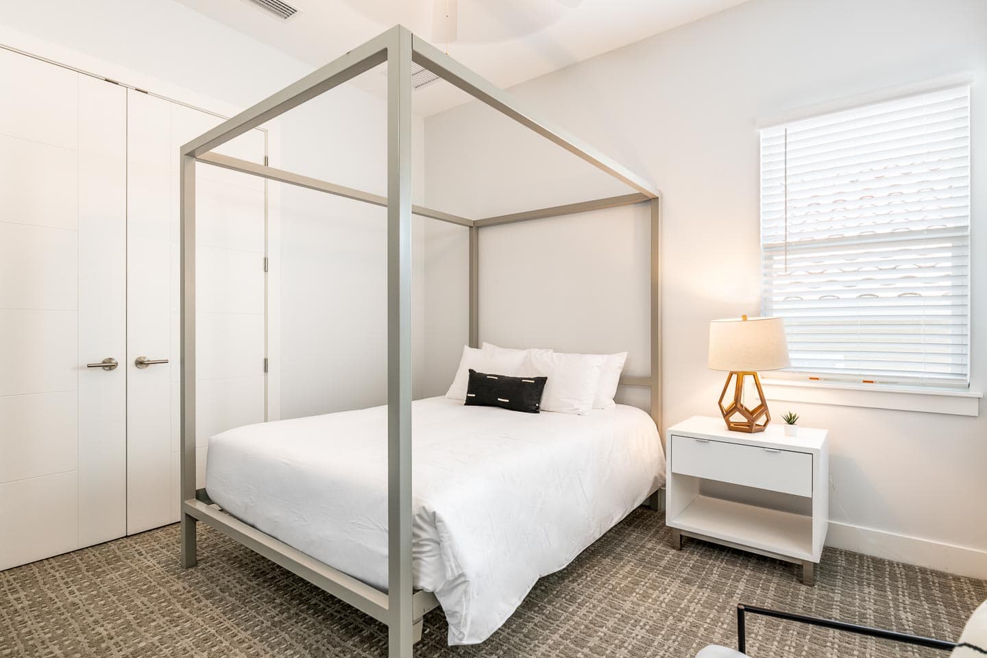 The Marvelously Mod Villa - Image 20