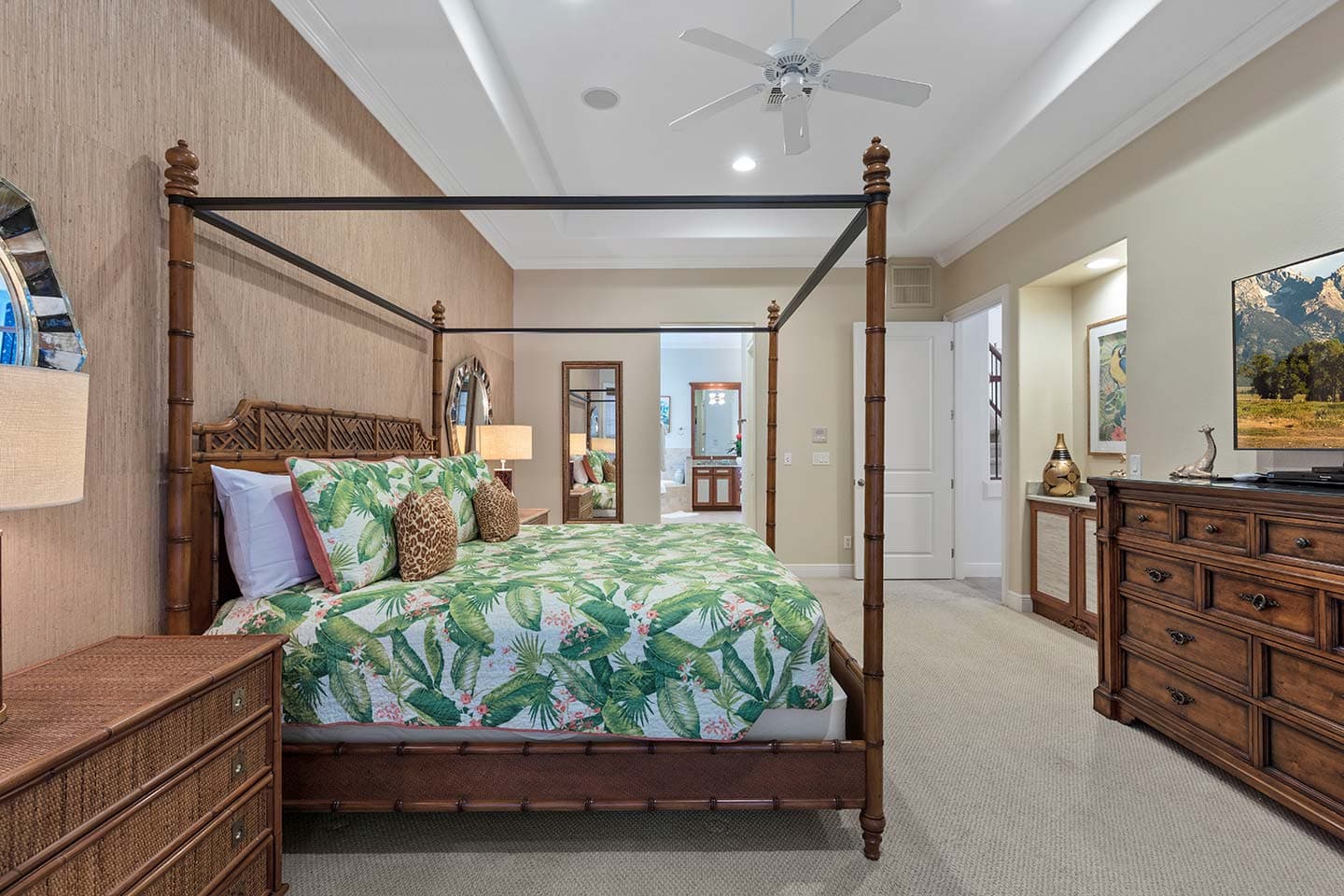 Gorgeous Golf-View Villa - Image 14