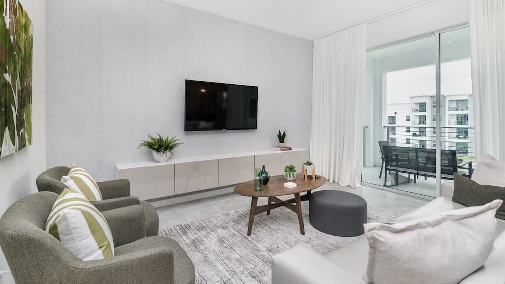 Paradox Circle #303 - Image 1