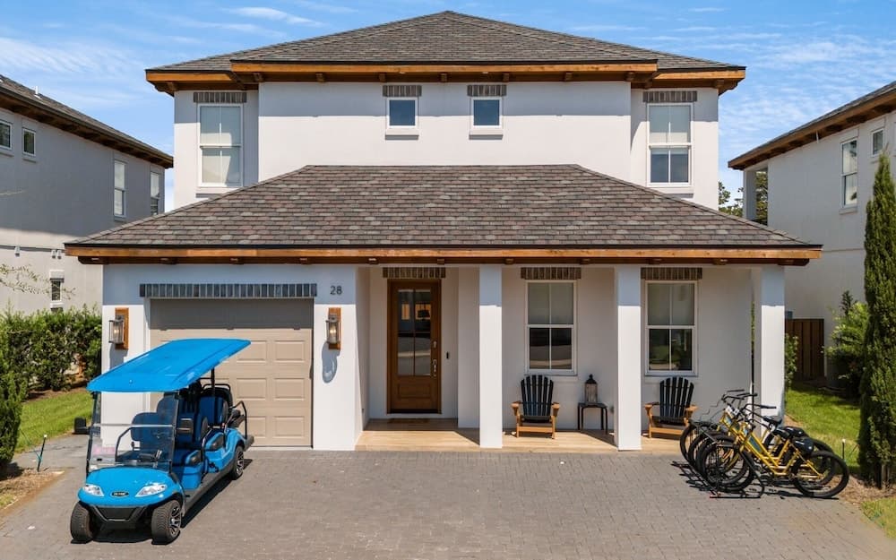 Lynda Lou’s - Image 44