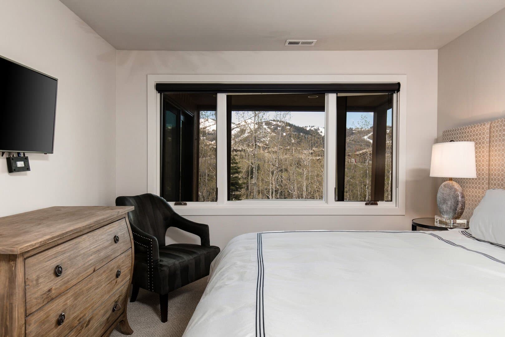 Little Belle Residence #5 - Image 32