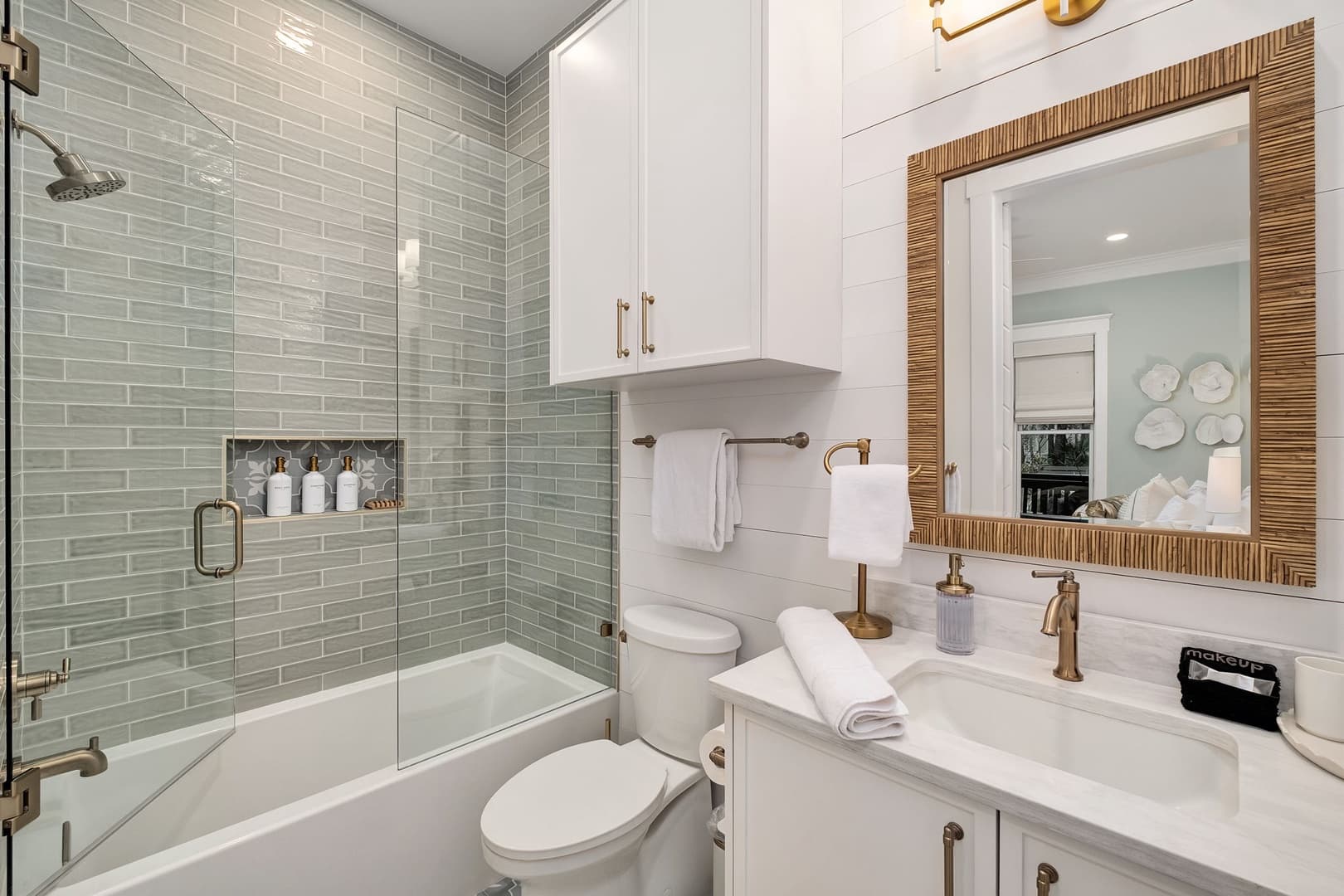 Blue Water Haven - Image 28