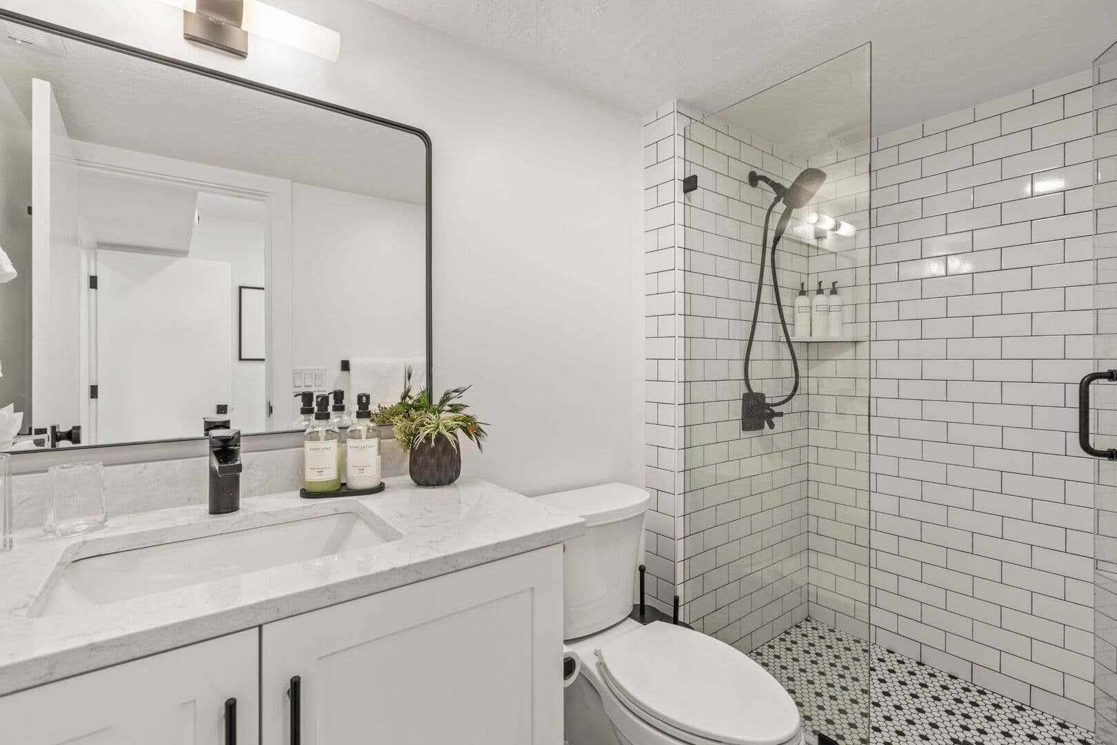 Red Pine Retreat - Image 24