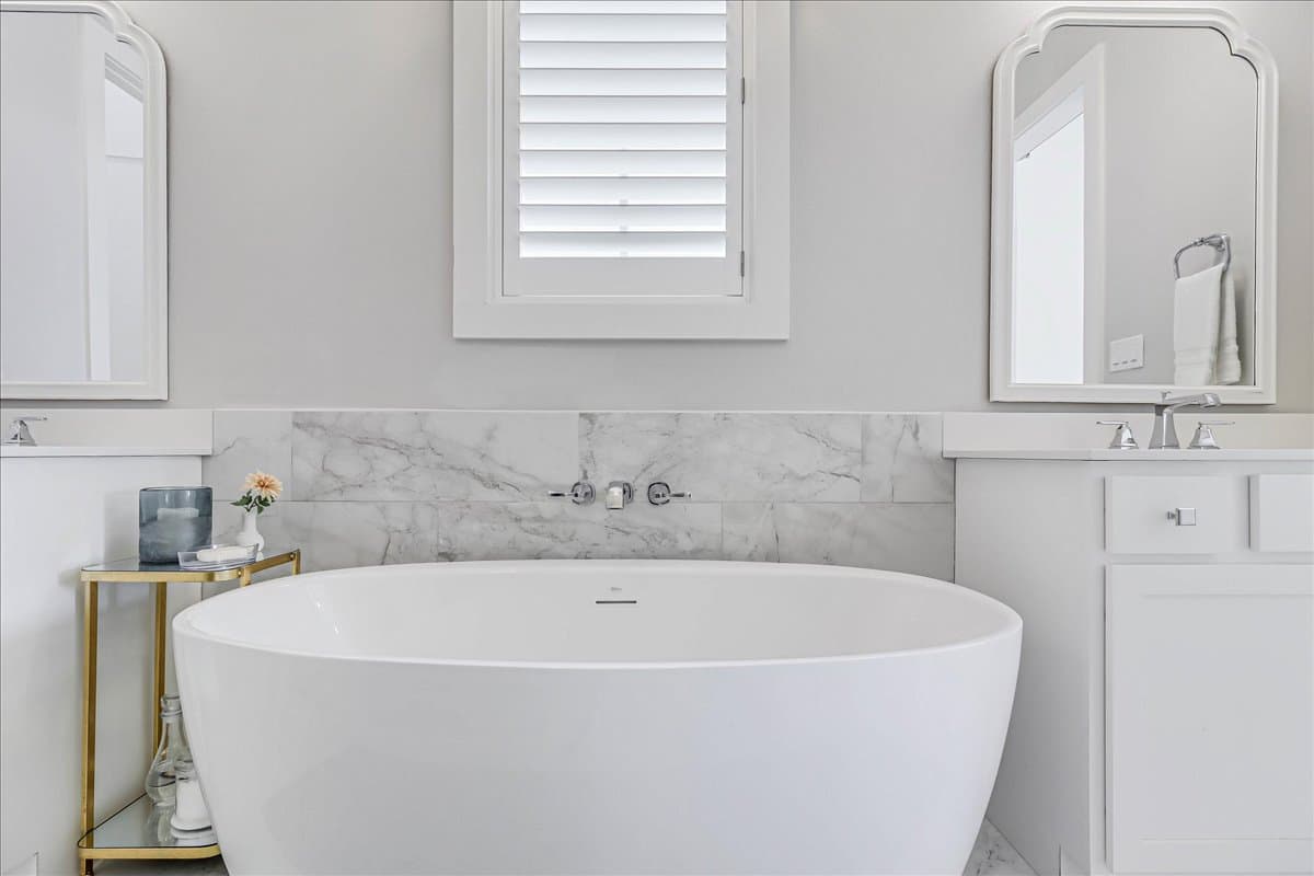 Walking on Sunshine - Image 36