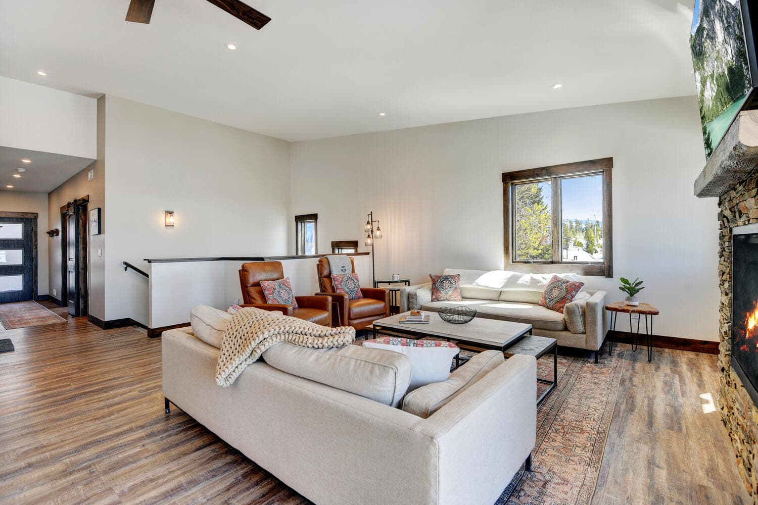 Waterside Villa #8B - Image 9