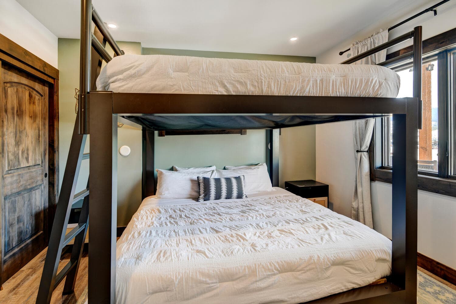 Waterside Villa #8B - Image 34