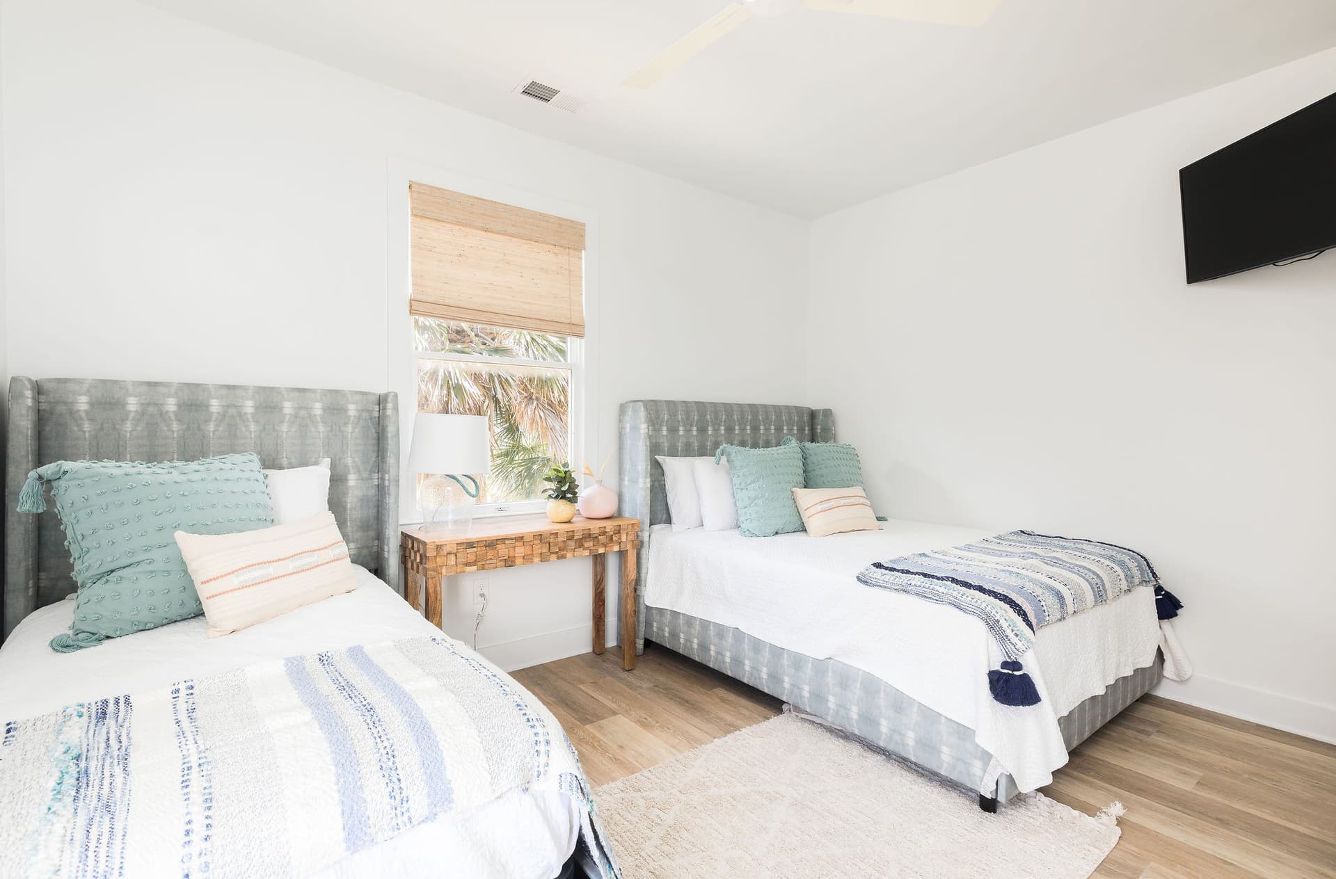 Humphrey's Hideaway - Image 28