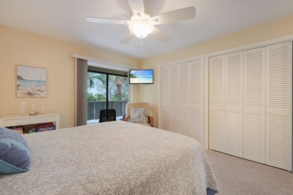 West Bay Cove #206 - Image 8