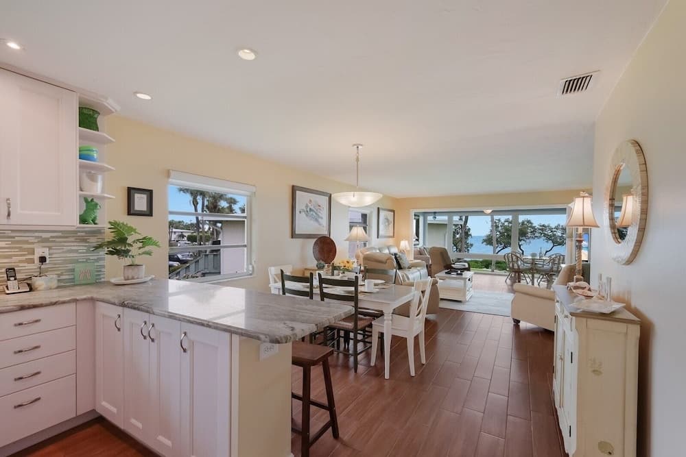 West Bay Cove #206 - Image 9