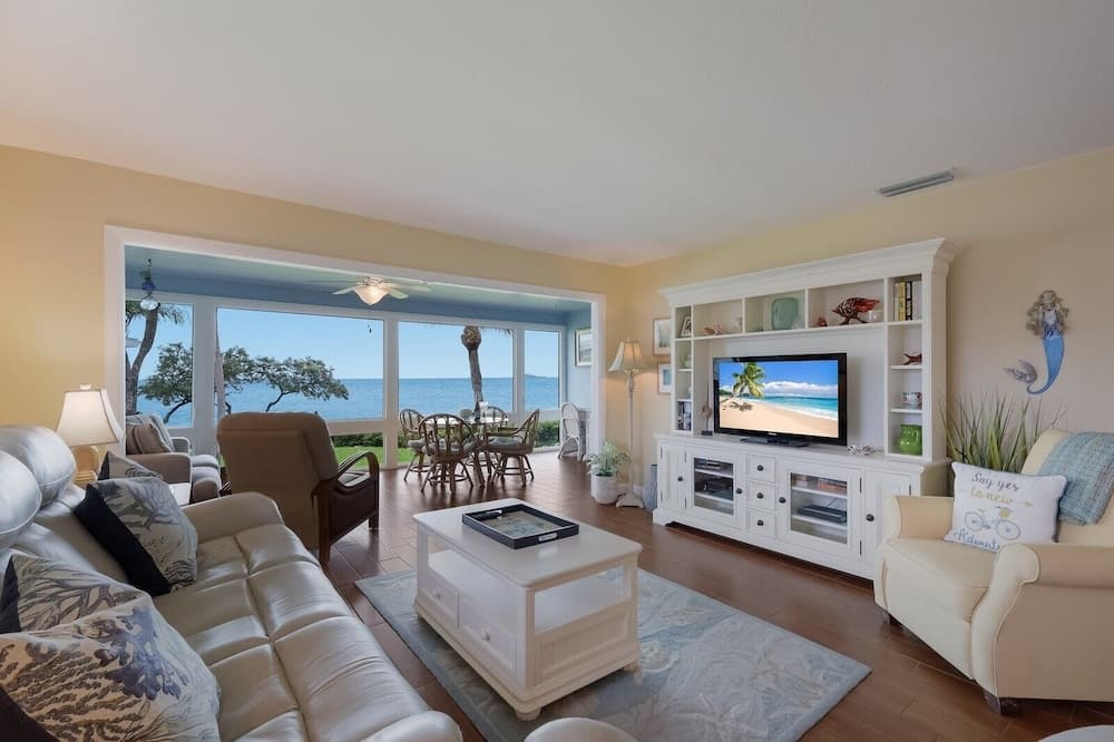 West Bay Cove #206 - Image 16