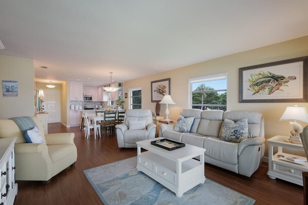 West Bay Cove #206 - Image 19
