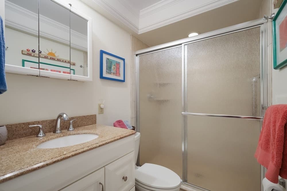 West Bay Cove #206 - Image 27