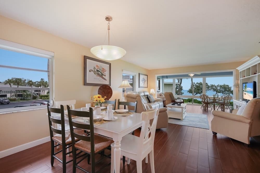 West Bay Cove #206 - Image 14