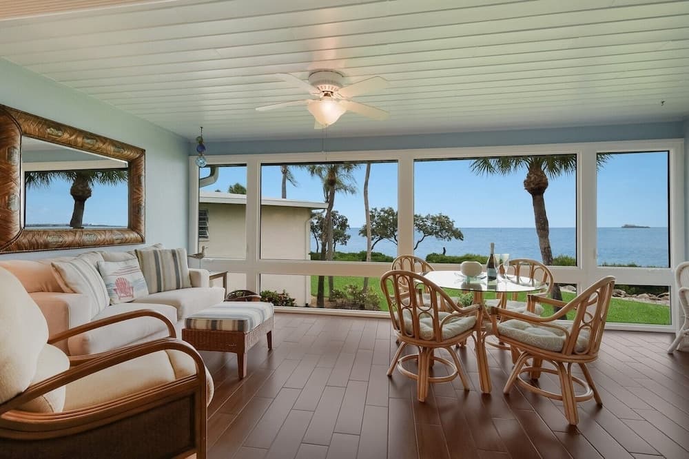 West Bay Cove #206 - Image 4