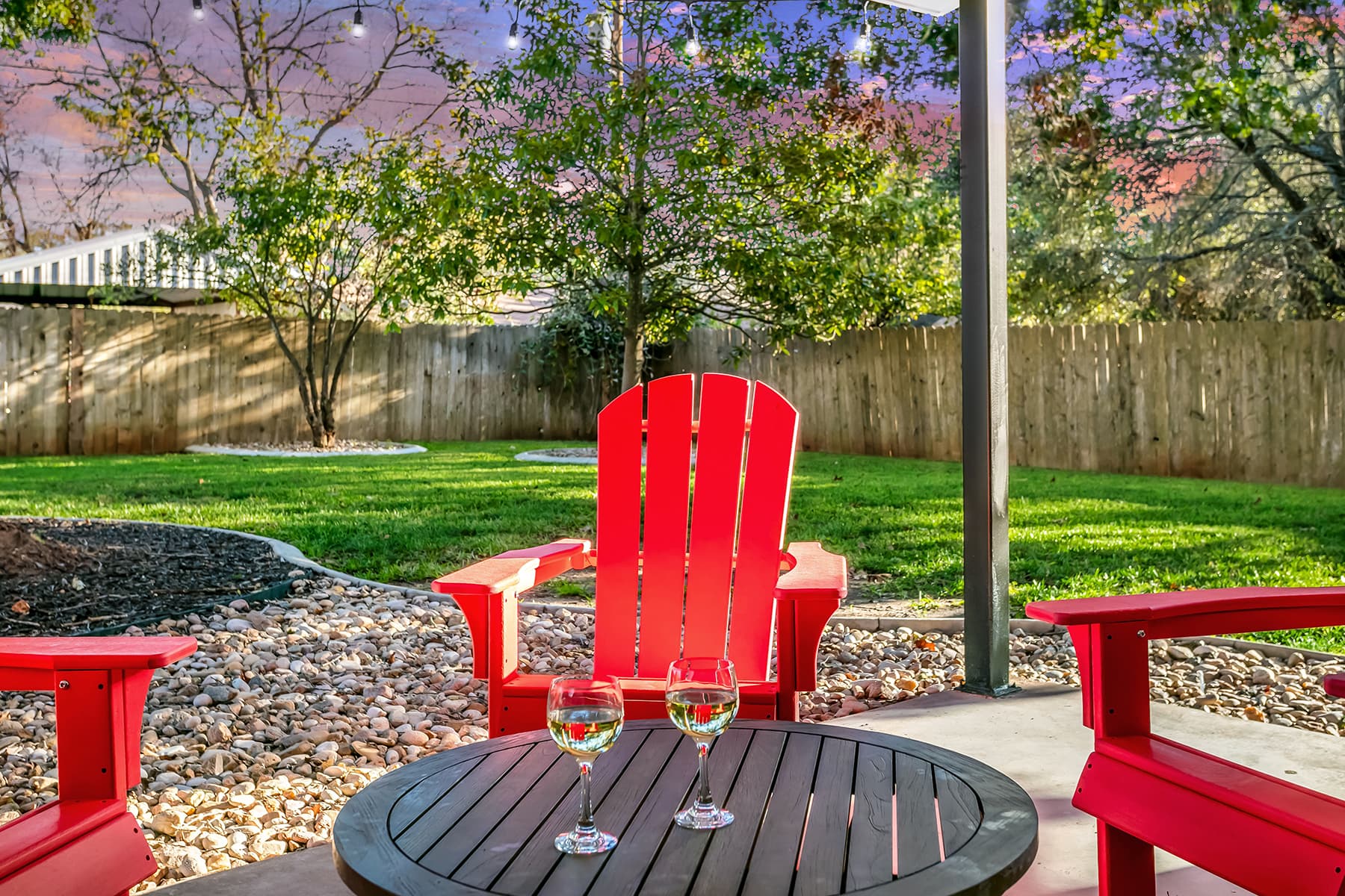 White Horse Haus - Image 4