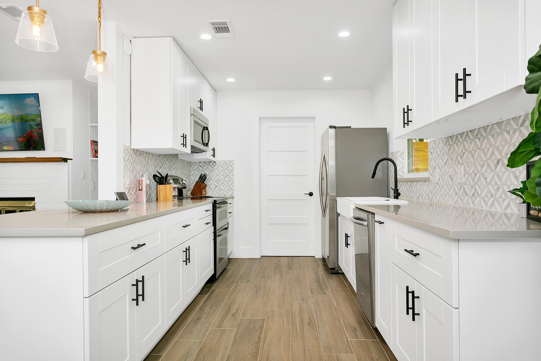 White Horse Haus - Image 2